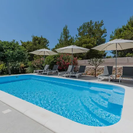 Apartment Tome-2 By Interhome